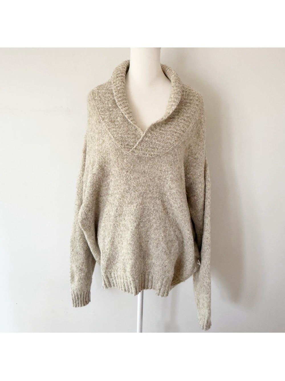 Unlimited Quest Clothing Men Cozy Sweater Large Neutral‎ Classic Timeless Basic